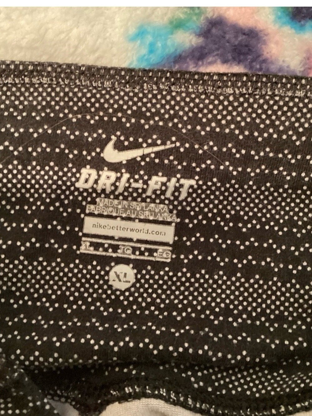 Nike Dri-FIT Cropped Leggings Size XL Black Gray Patterned Athletic Capri Pants - Picture 9 of 12